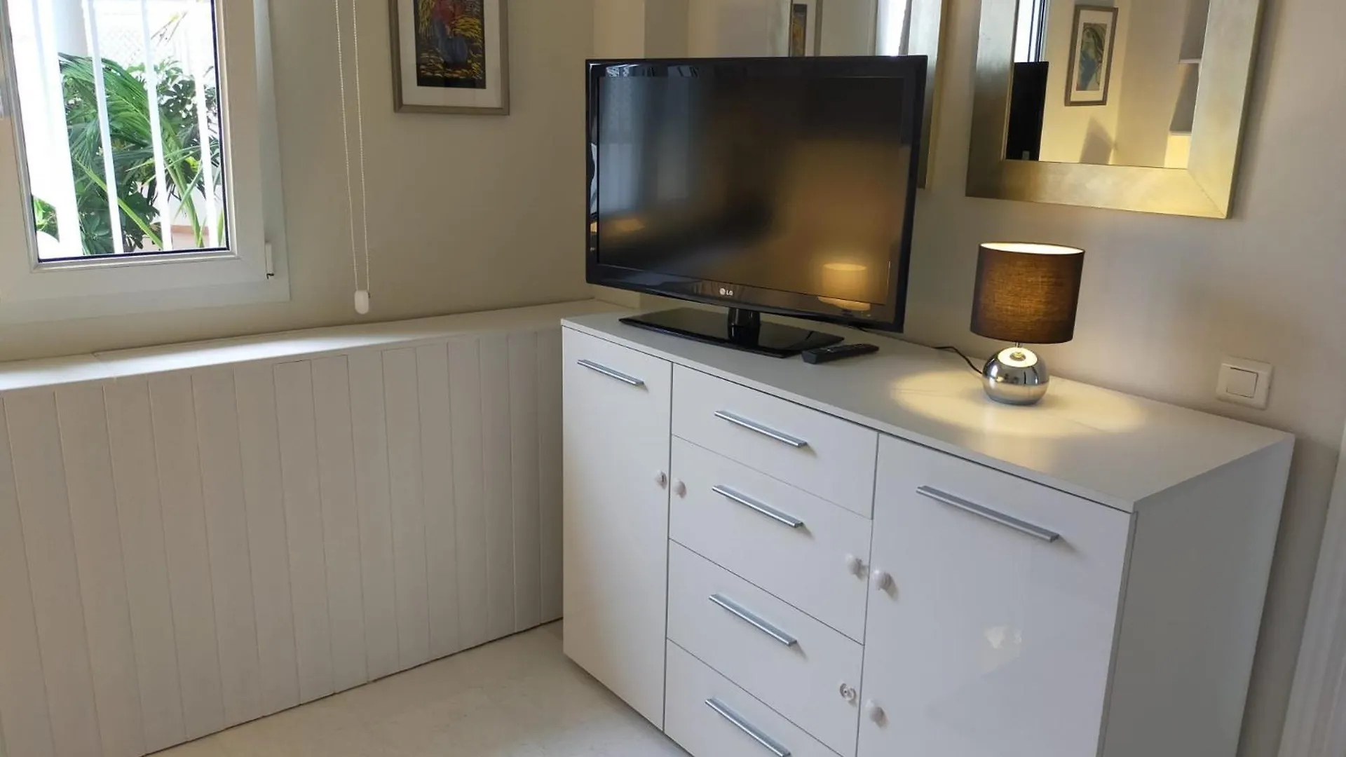 Apartman Primera Linea De Playa En Puerto Banus Marbella